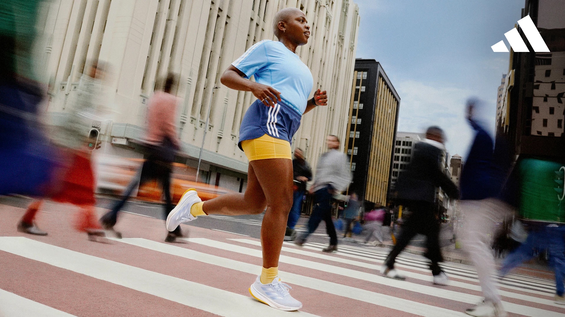 Женская одежда adidas: дайте своему стилю новый импульс