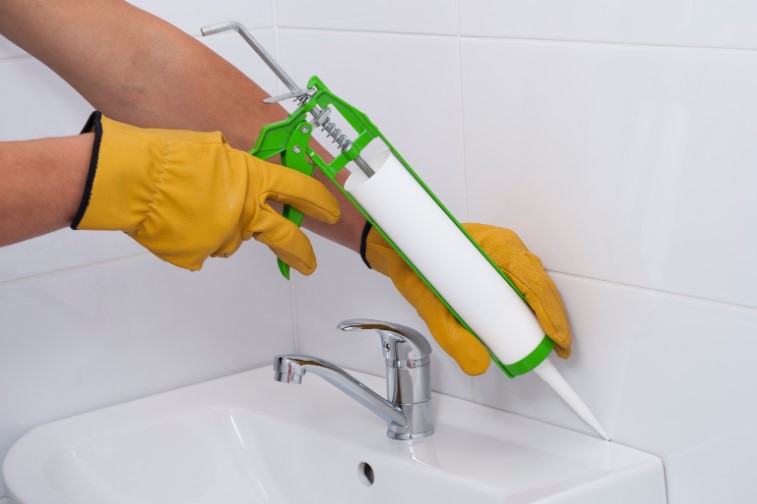 герметик для внутренних работ какой выбрать